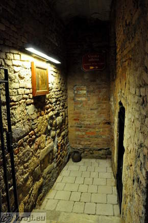 Hotel Mitra - Weinkeller Osterberger