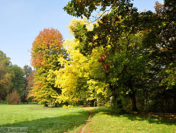 Grajski park pri gradu Turnišče