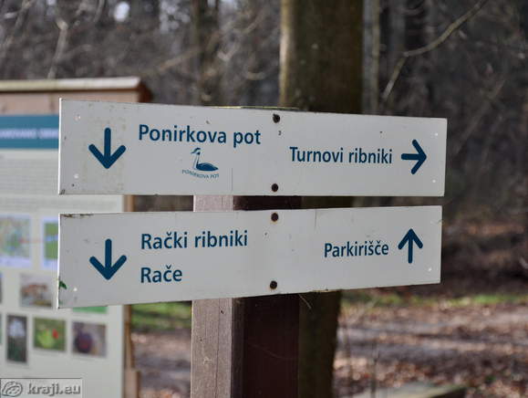 Direction signs - Ponirk Trail, Turn Ponds, Race Ponds, Race, Parking area