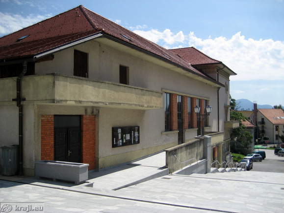 Trg Alfonza Sarha (Markt Alfonz Sarh)